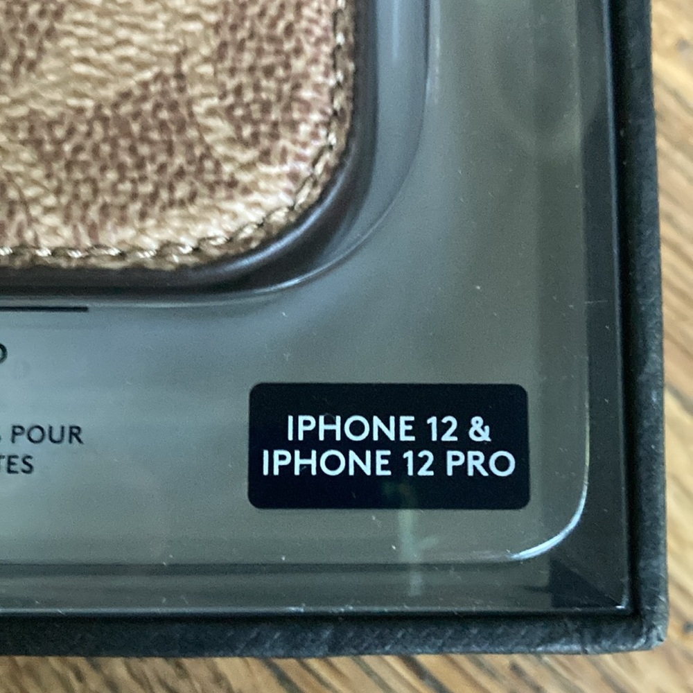 Unopened New Sealed  iPhone 12 12 Pro Coach Wallet Phone Case Tan Signature Le… - Picture 2 of 10